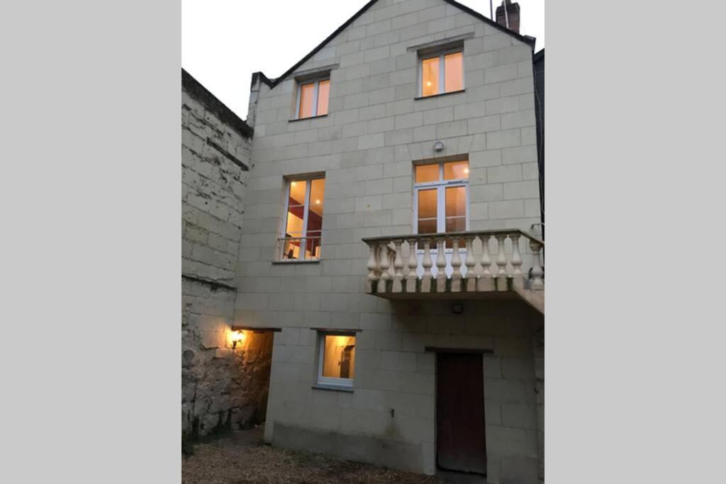 Jolie Maison Tuffeau Centre De Saumur Avec Local Velos Exteriér fotografie